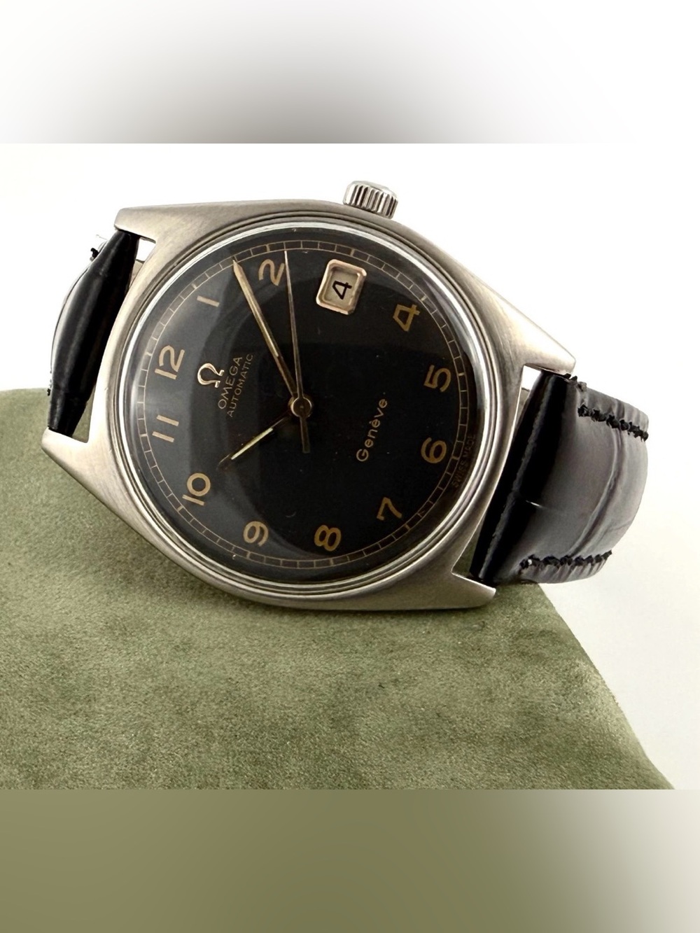 EXCELLENT OMEGA GENEVE REF 166.041 Includes Rare Oyster bracelet
